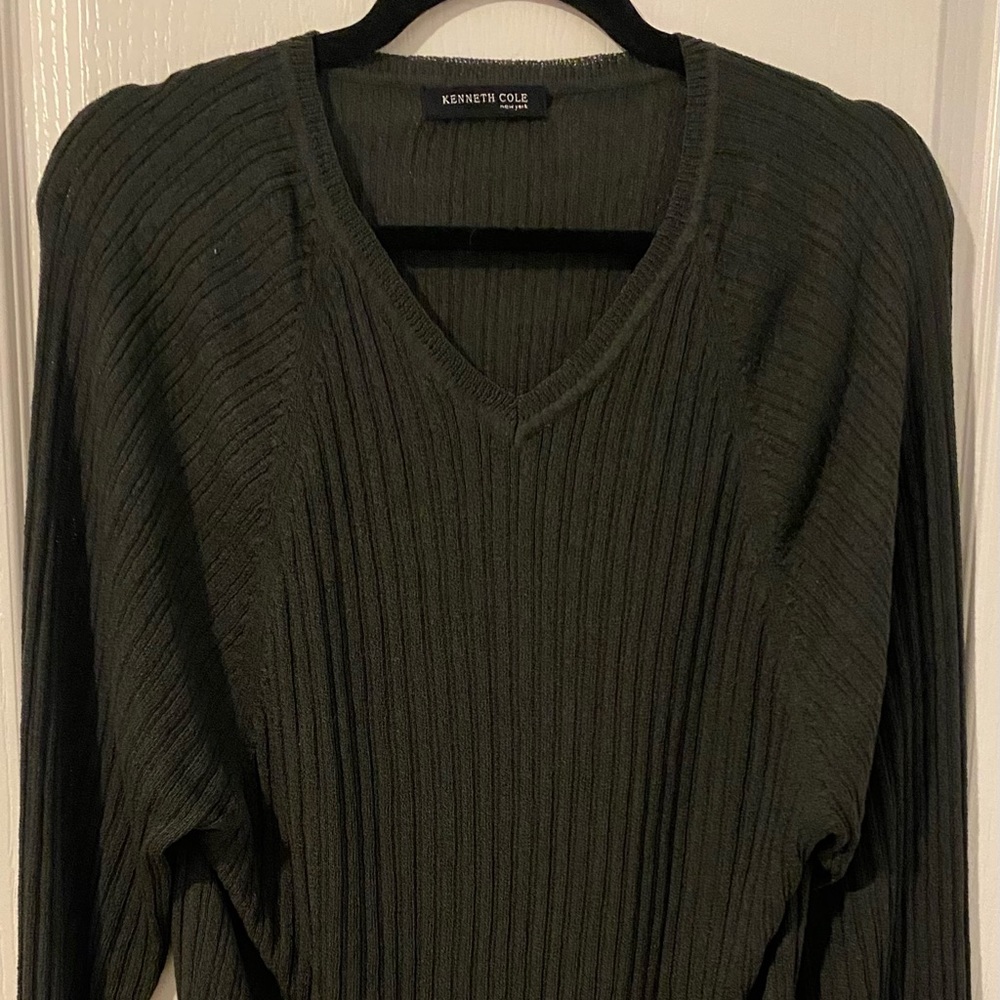 Kenneth Cole V neck sweater